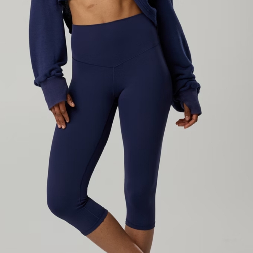 OFFLINE By Aerie Real Me High Waisted Capri leggings blue large